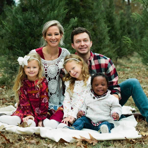 Meet your Posher, Bekah - Picture 1 of 8